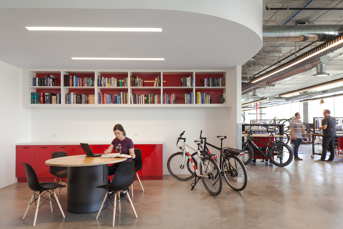 SRAM lounge area, interior lighting