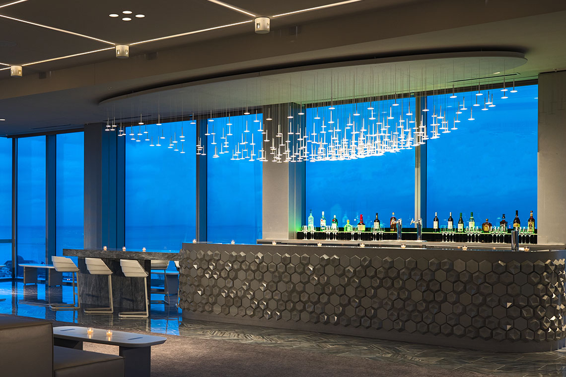 Marriott Marquis, McCormick Place social level bar seating with a view, interior lighting