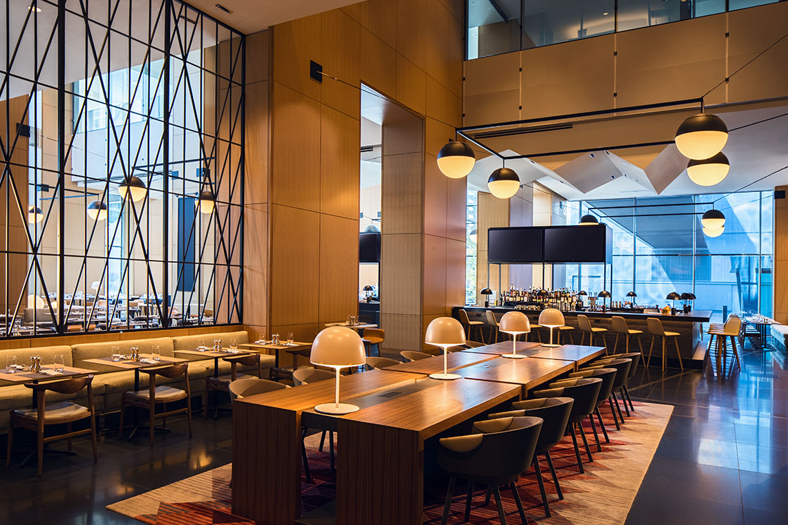 Marriott Marquis, McCormick Place dining area and lounge, interior lighting
