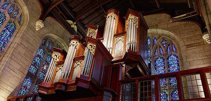 University of Chicago Bond Chapel, interior lighting
